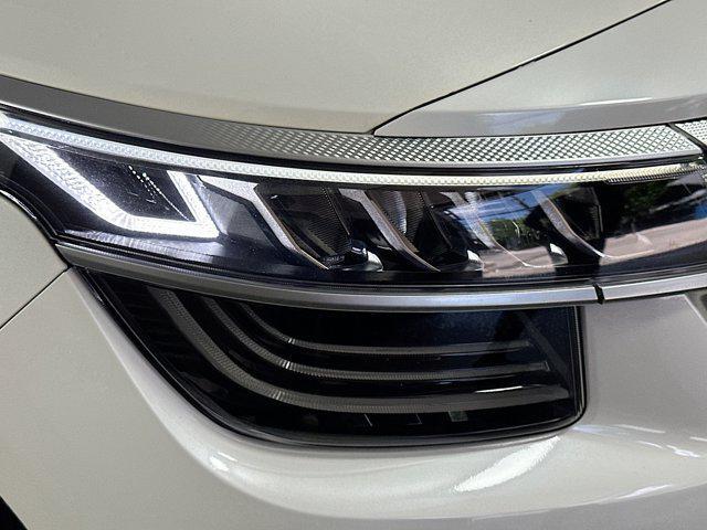 Photo of 2023 Snow White Pearl Kia Seltos