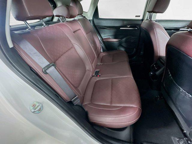Photo of 2023 Snow White Pearl Kia Seltos