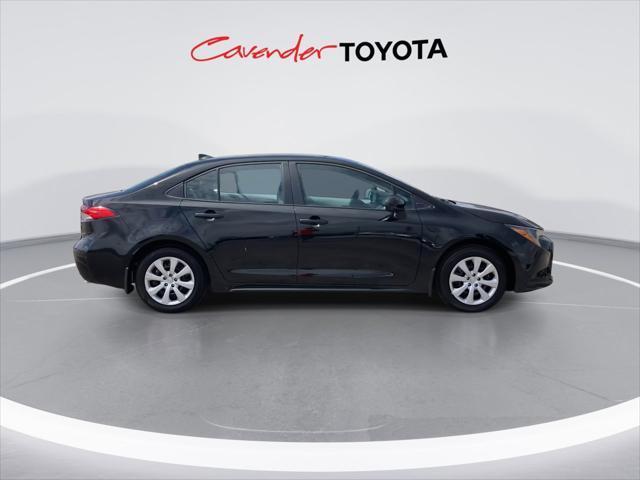 Photo of 2025 Midnight Black Metallic Toyota Corolla