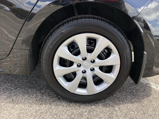 Photo of 2025 Midnight Black Metallic Toyota Corolla