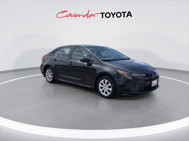 Photo of 2025 Midnight Black Metallic Toyota Corolla