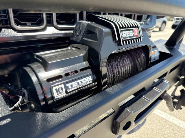 Photo of 2023 Silver Zynith Jeep Gladiator