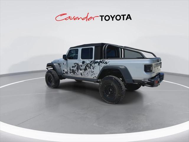 Photo of 2023 Silver Zynith Jeep Gladiator