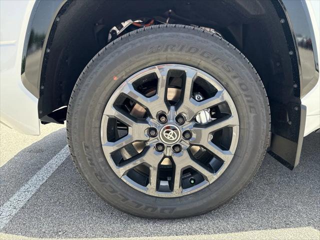Photo of 2025 Wind Chill Pearl Toyota Tundra Hybrid