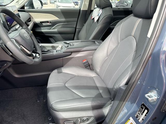 Photo of 2025 Storm Cloud Toyota Grand Highlander