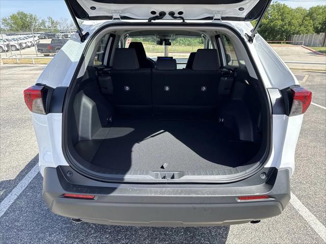 Photo of 2025 Ice Cap Toyota RAV4