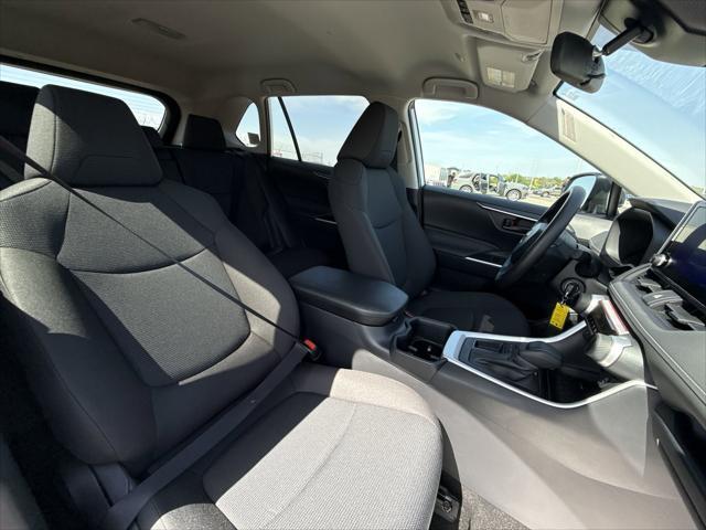Photo of 2025 Ice Cap Toyota RAV4