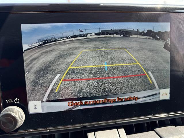 Photo of 2025 Ice Cap Toyota RAV4