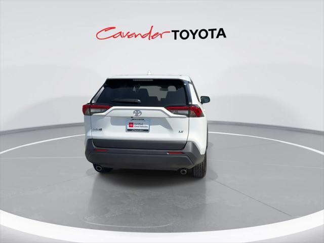 Photo of 2025 Ice Cap Toyota RAV4