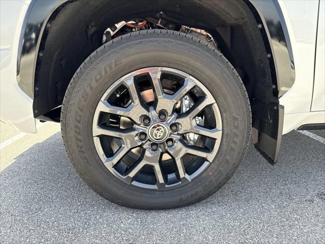 Photo of 2025 Wind Chill Pearl Toyota Tundra Hybrid