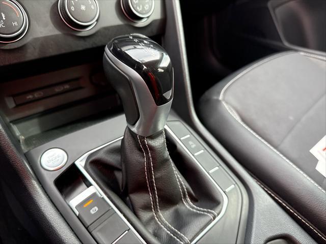 Photo of 2022 Platinum Gray Metallic Volkswagen Taos