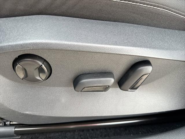 Photo of 2022 Platinum Gray Metallic Volkswagen Taos