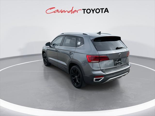 Photo of 2022 Platinum Gray Metallic Volkswagen Taos