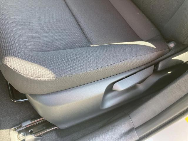 Photo of 2025 Ice Cap Toyota Corolla