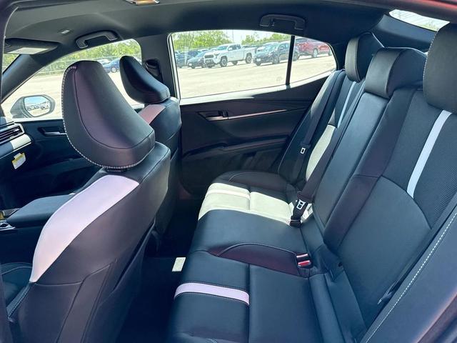 Photo of 2025 Ice Cap Toyota Camry