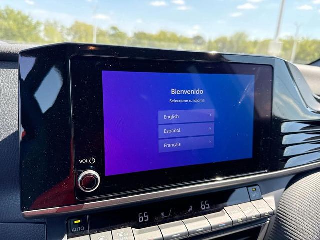 Photo of 2025 Ice Cap Toyota Camry