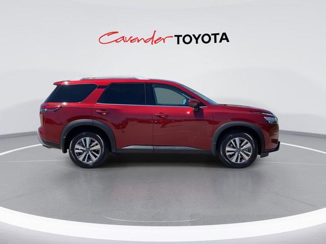 Photo of 2023 Scarlet Ember Tintcoat Nissan Pathfinder