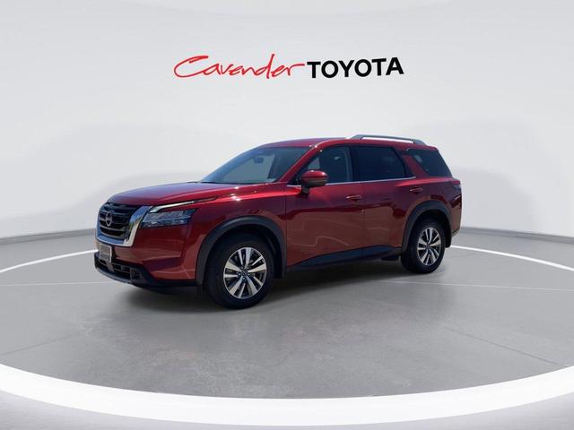 Photo of 2023 Scarlet Ember Tintcoat Nissan Pathfinder