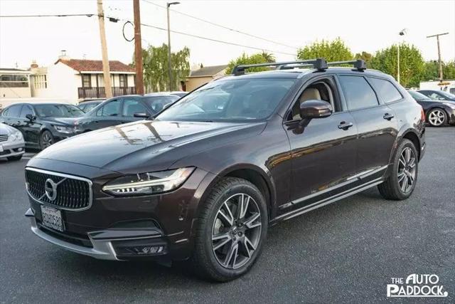 2017 Volvo V90 Cross Country