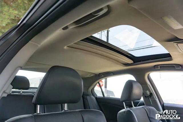 Photo of 2010 Crystal Black Pearl Acura TSX