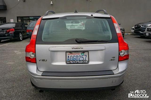Photo of 2007 Electric Silver Metallic Volvo V50