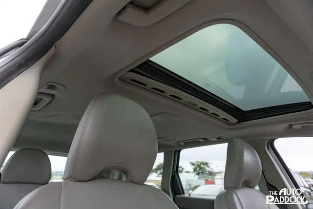 Photo of 2007 Electric Silver Metallic Volvo V50