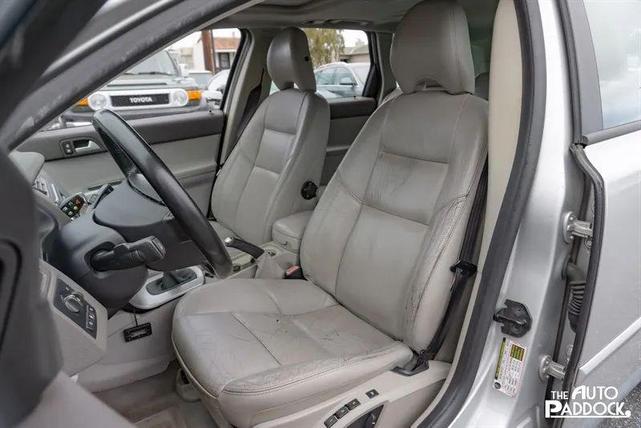 Photo of 2007 Electric Silver Metallic Volvo V50