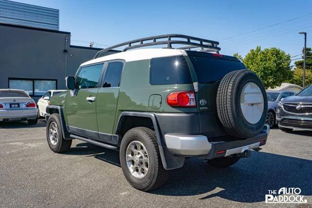 Photo of 2011 Army Green with White Roof Toyota FJ Cruiser