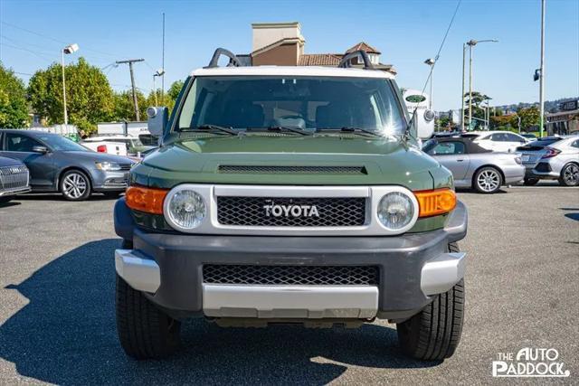 Photo of 2011 Army Green with White Roof Toyota FJ Cruiser