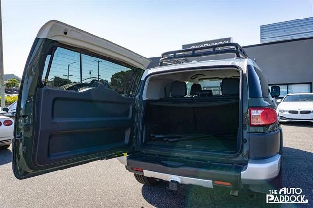 Photo of 2011 Army Green with White Roof Toyota FJ Cruiser
