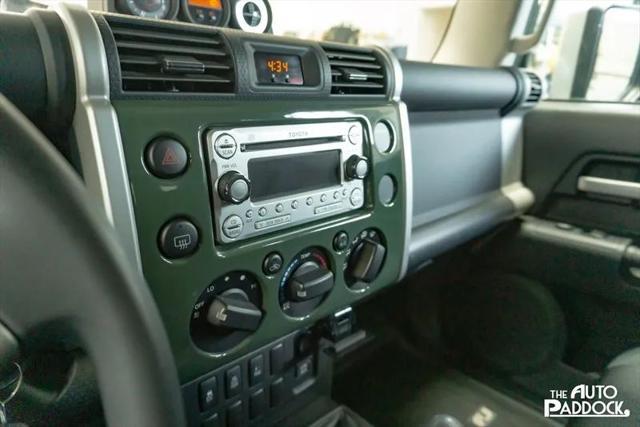 Photo of 2011 Army Green with White Roof Toyota FJ Cruiser
