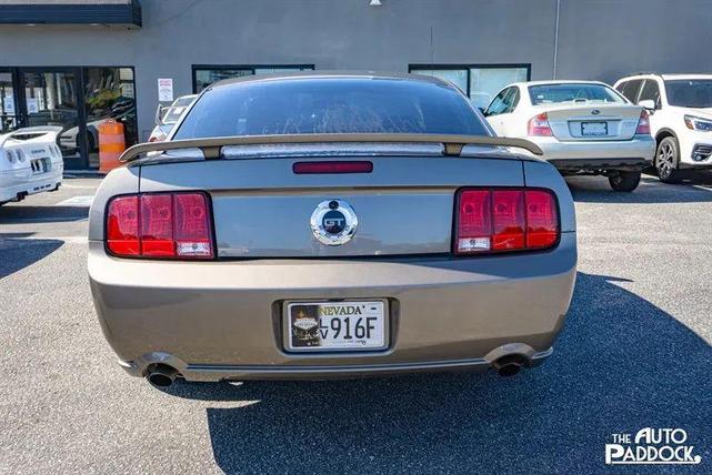 Photo of 2005 Mineral Grey Metallic Ford Mustang