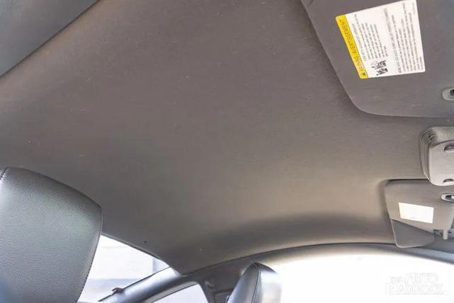 Photo of 2005 Mineral Grey Metallic Ford Mustang