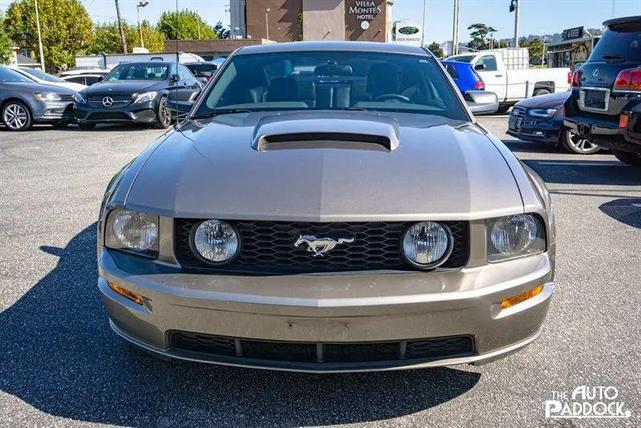 Photo of 2005 Mineral Grey Metallic Ford Mustang