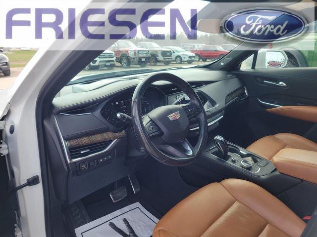 Photo of 2019 Crystal White Tricoat Cadillac XT4