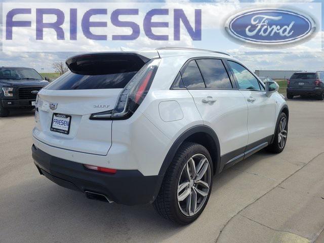 Photo of 2019 Crystal White Tricoat Cadillac XT4
