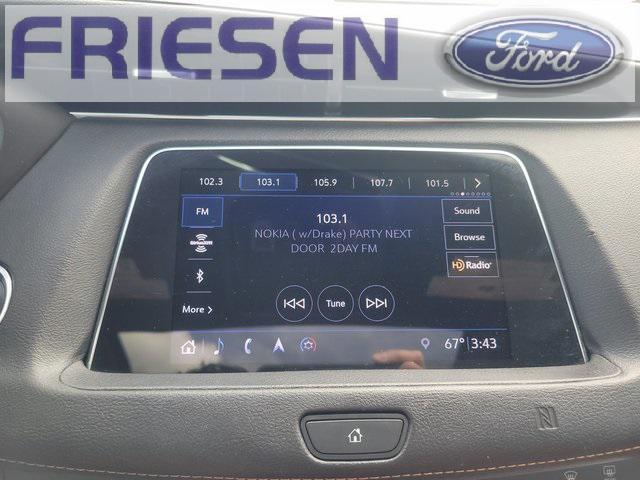 Photo of 2019 Crystal White Tricoat Cadillac XT4