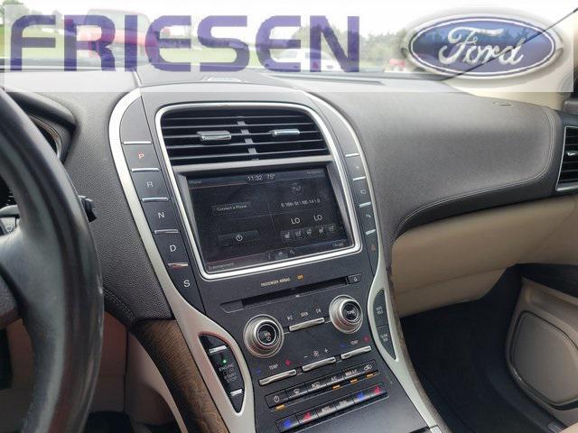 Photo of 2016 Platinum Lincoln MKX