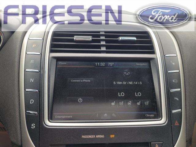 Photo of 2016 Platinum Lincoln MKX