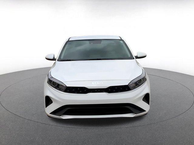 Photo of 2024 Snow White Pearl Kia Forte