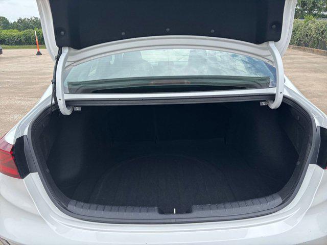 Photo of 2024 Snow White Pearl Kia Forte