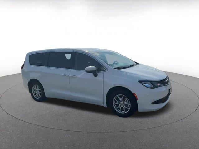 2023 Chrysler Voyager