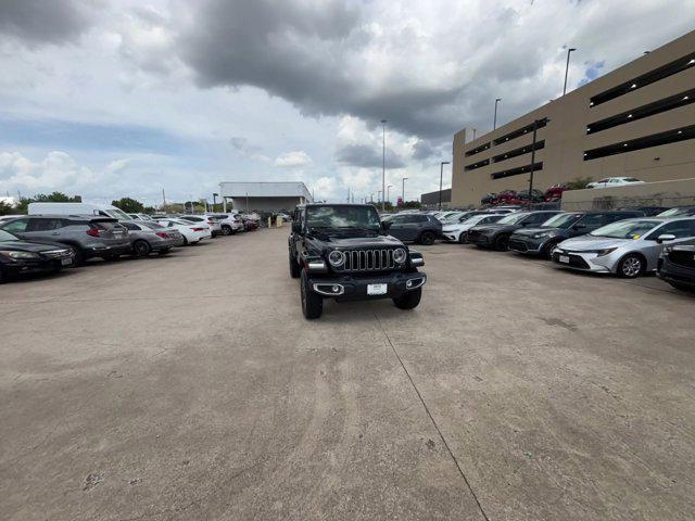 Photo of 2025 Black Clearcoat Jeep Wrangler