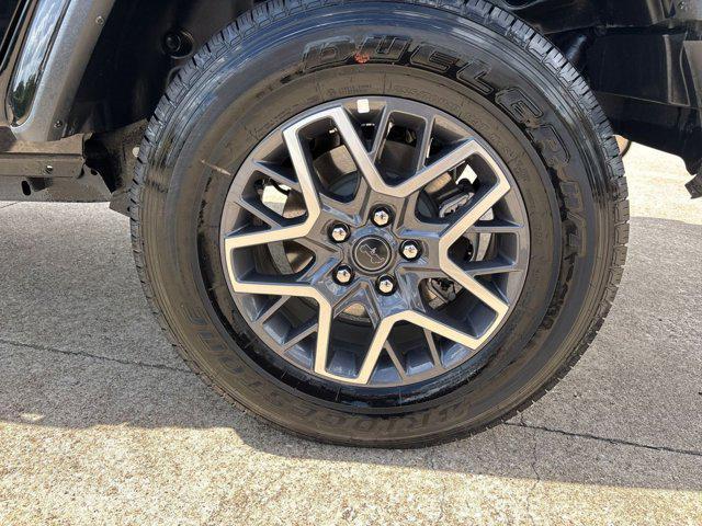 Photo of 2025 Black Clearcoat Jeep Wrangler