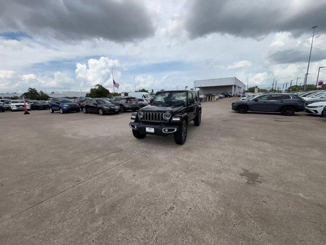 Photo of 2025 Black Clearcoat Jeep Wrangler