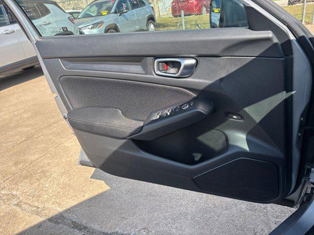Photo of 2025 Solar Silver Metallic Honda Civic