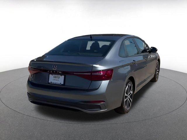 Photo of 2025 Gray Volkswagen Jetta