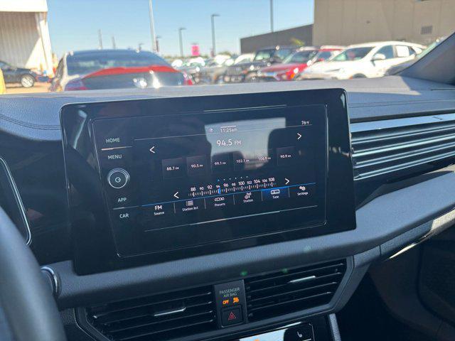 Photo of 2025 Gray Volkswagen Jetta
