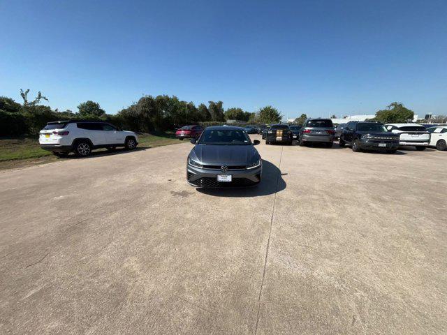 Photo of 2025 Gray Volkswagen Jetta