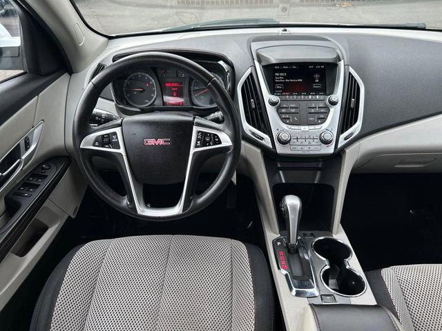 Photo of 2015 Summit White GMC Terrain